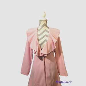 CT & HF Gorgeous Pink Coat Size Medium Ruffle Collar One Button Closure 💟